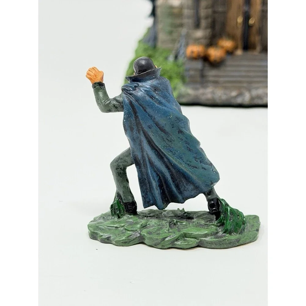 Hawthorne Village Universal Monsters Gothic Cathedral 2006 Halloween Box COA